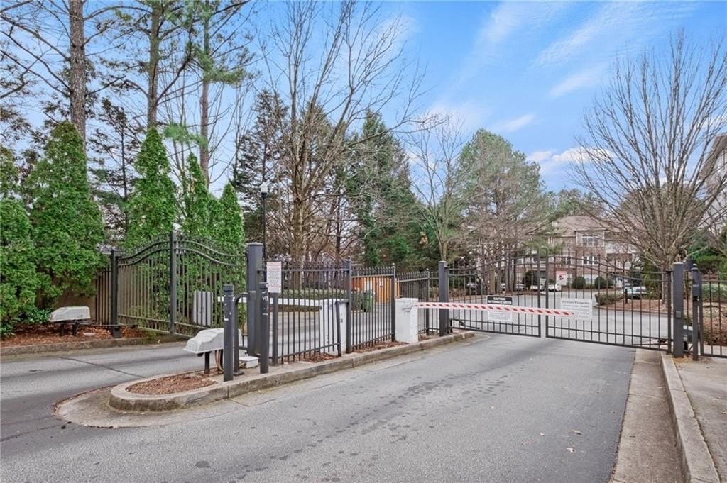 2700 Pine Tree Rd Ne #1310 - Photo 3 of 32