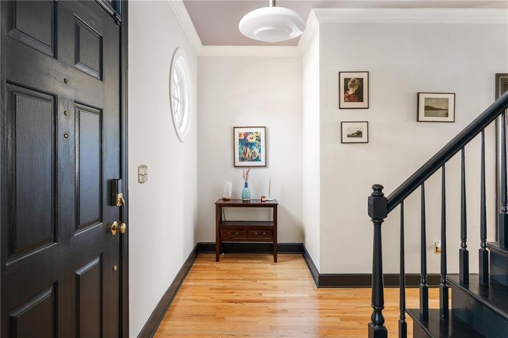 2148 Village Pt Ne - Photo 4 of 32
