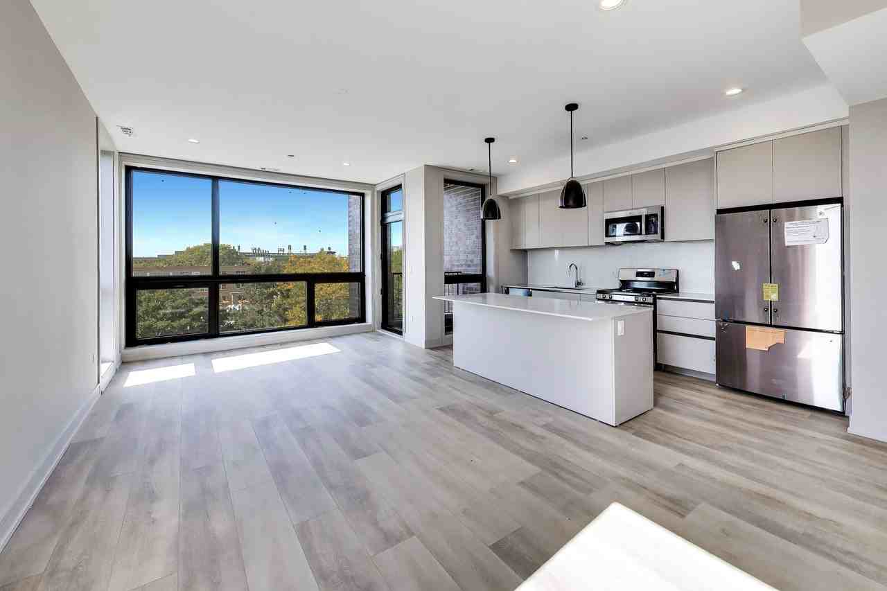3645 S Michigan Ave #1S - Photo 6 of 23
