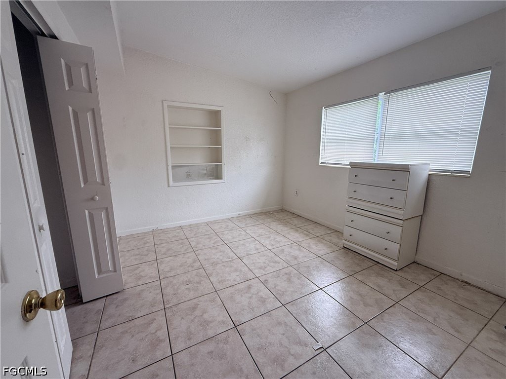 3460 Westlund Ter - Photo 3 of 7