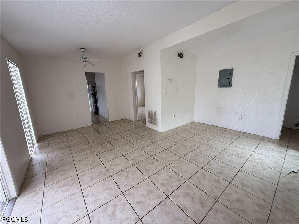 3460 Westlund Ter - Photo 5 of 7