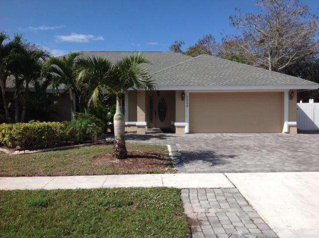 1559 Grantham Drive - Photo 2 of 4