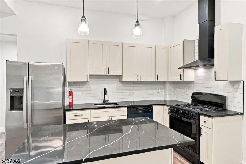 55 N 7th St #1A