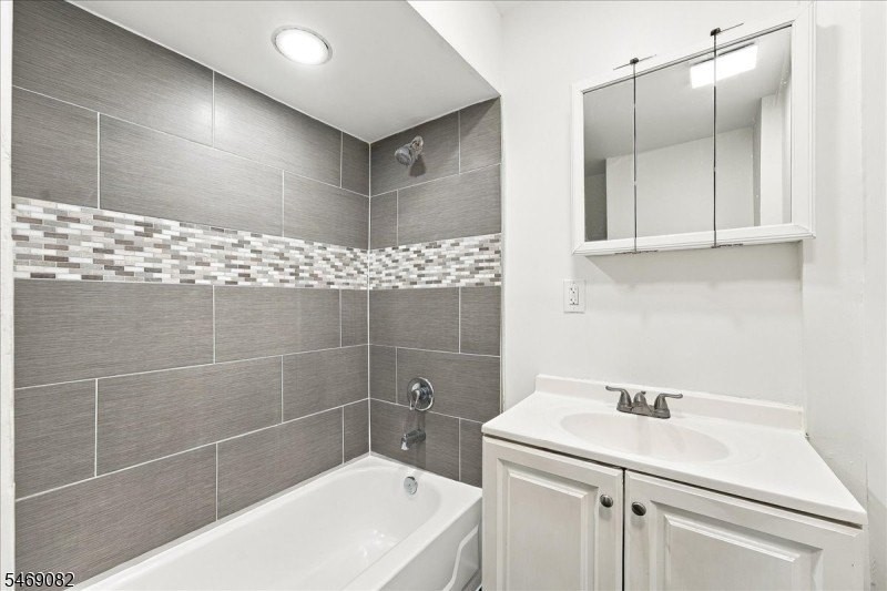 55 N 7th St #1A - Photo 4 of 8
