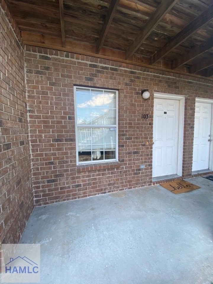 103 Magnolia Plantation Ct - Photo 2 of 10