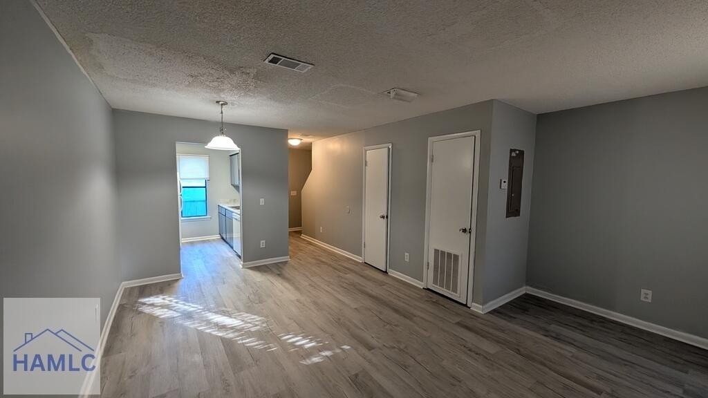 107 Gilbert St Apt 7 - Photo 4 of 8