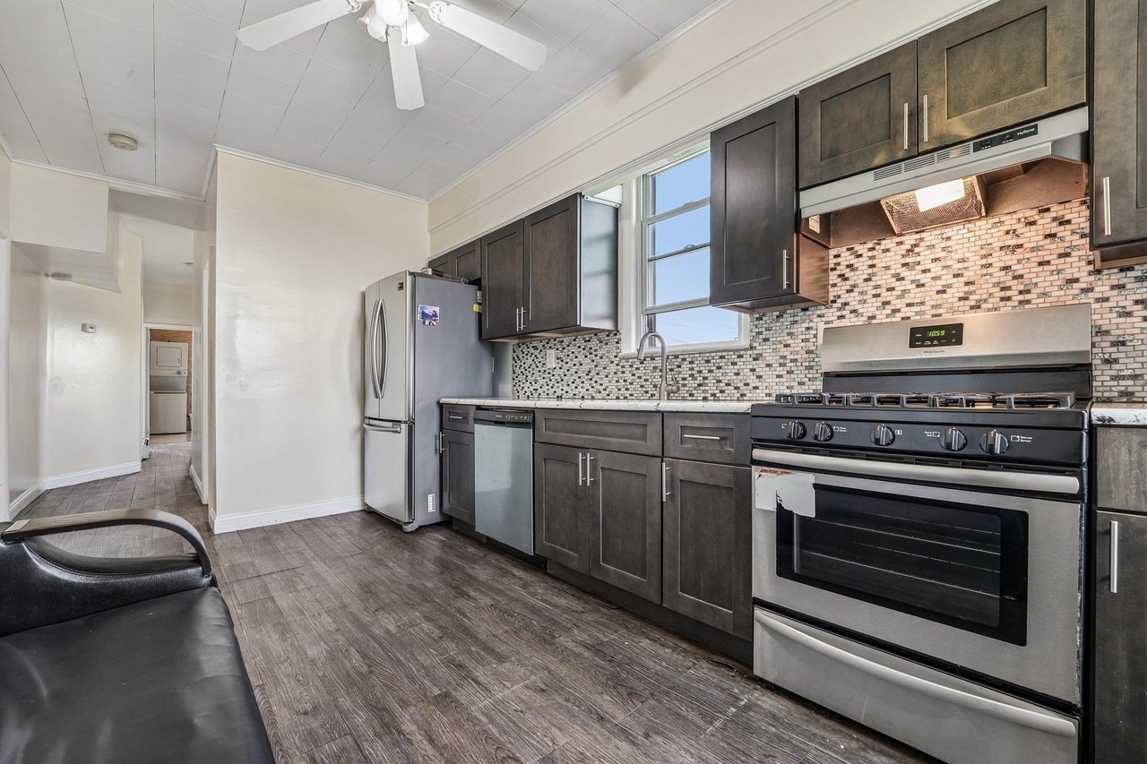 310 Palisade Ave #2 - Photo 7 of 25