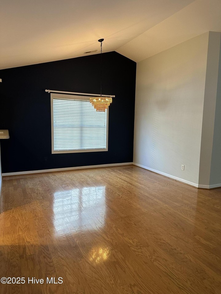 7820 Chipshot Way - Photo 5 of 12