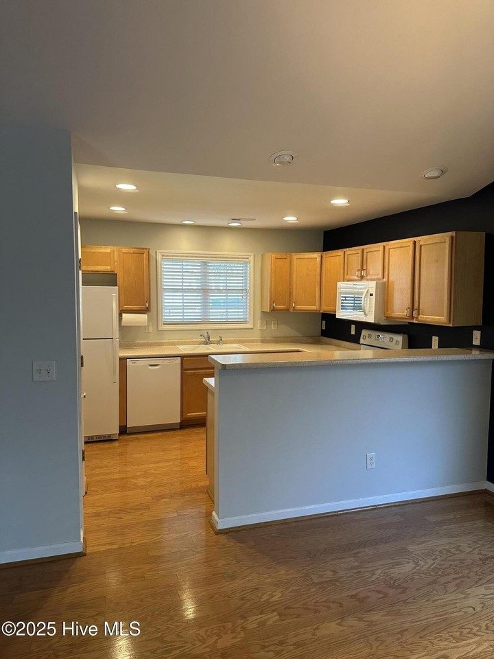 7820 Chipshot Way - Photo 6 of 12