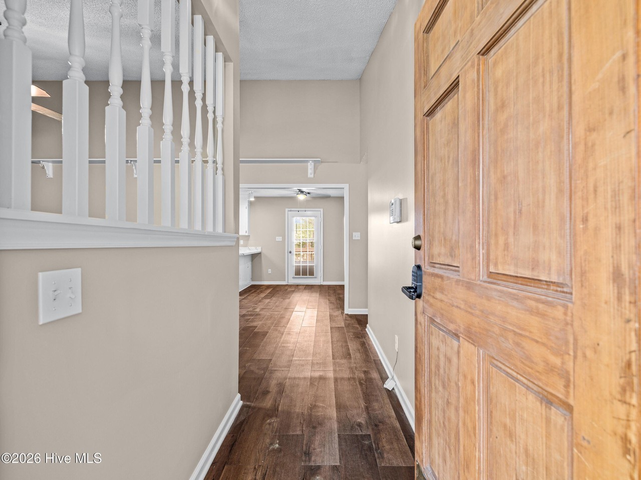 1147 Lakeview Ave - Photo 7 of 43