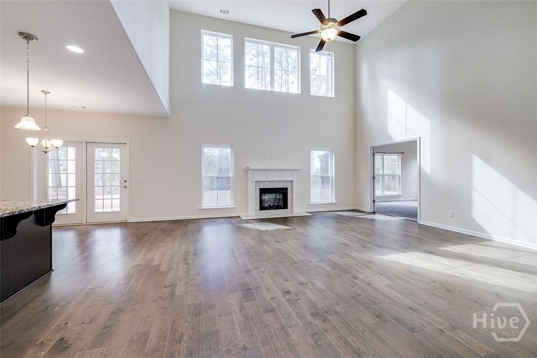 801 Walthour Dr - Photo 5 of 43