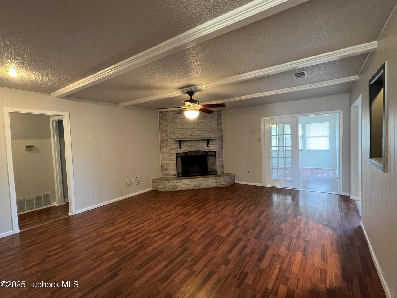 5513 2nd St - Photo 2 of 22
