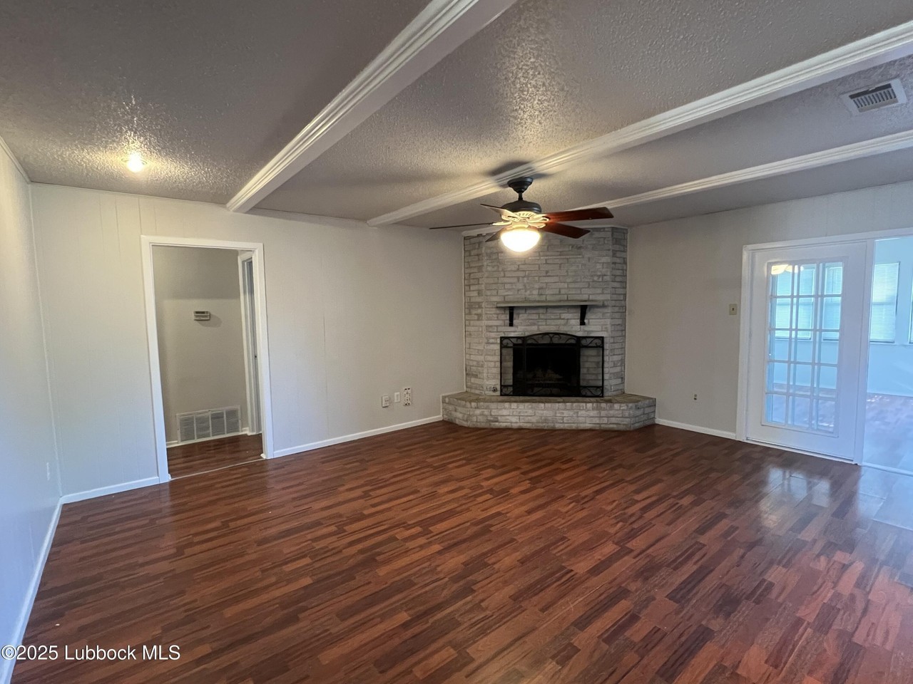 5513 2nd St - Photo 3 of 22