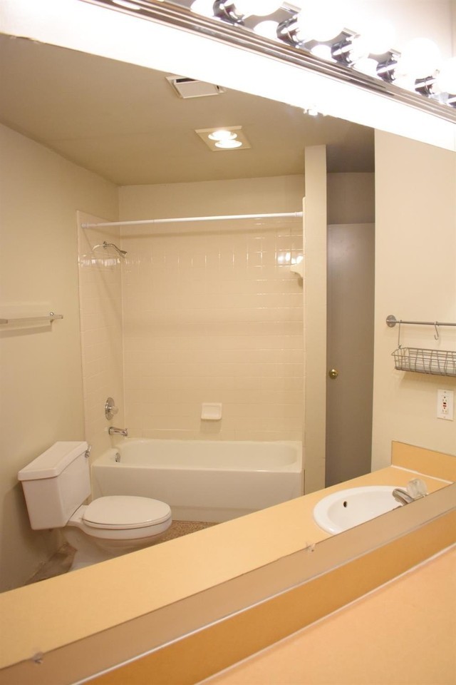 1401 Avenue J #1601 - Photo 7 of 13