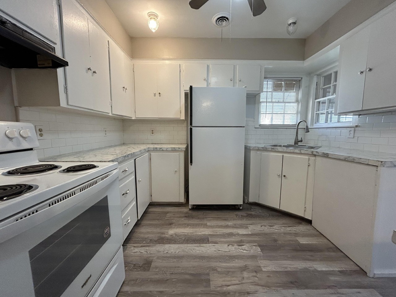 2410 26th St - Photo 7 of 20