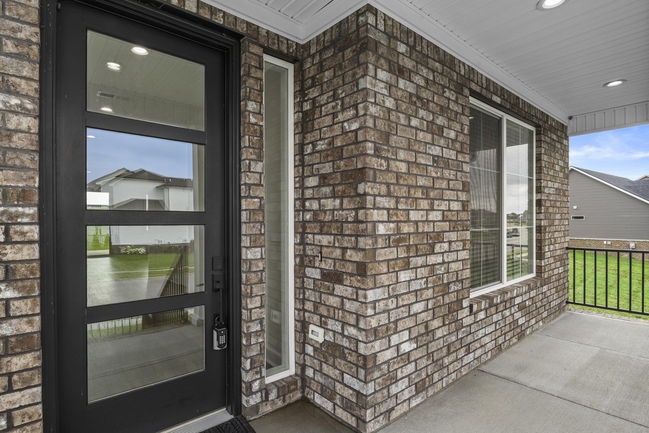 804 Shelburne Way - Photo 4 of 49
