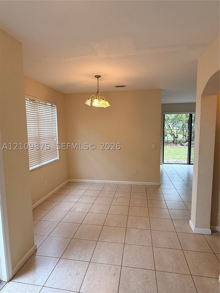 1849 Sw Via Rossa - Photo 5 of 18