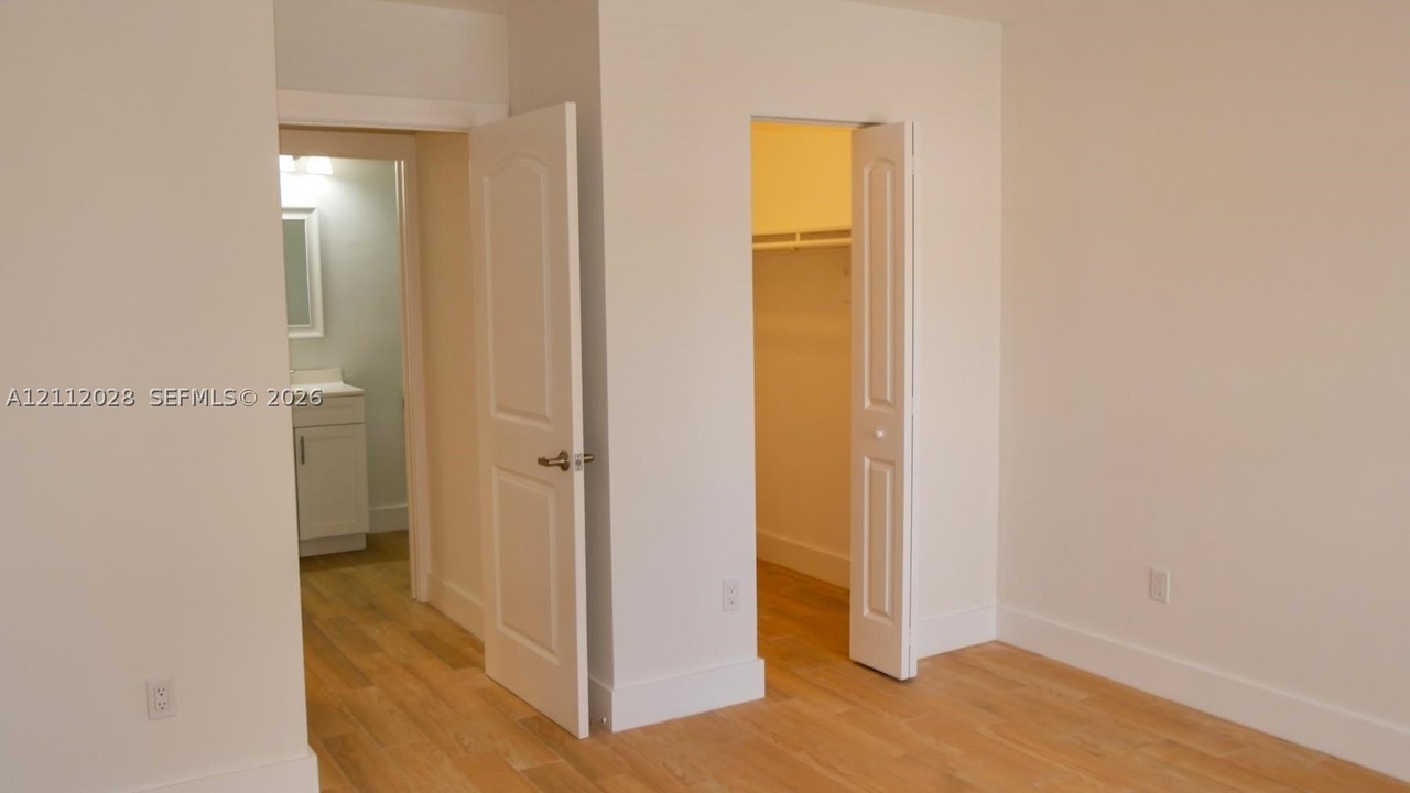 10780 N Kendall Dr #E12 - Photo 5 of 6