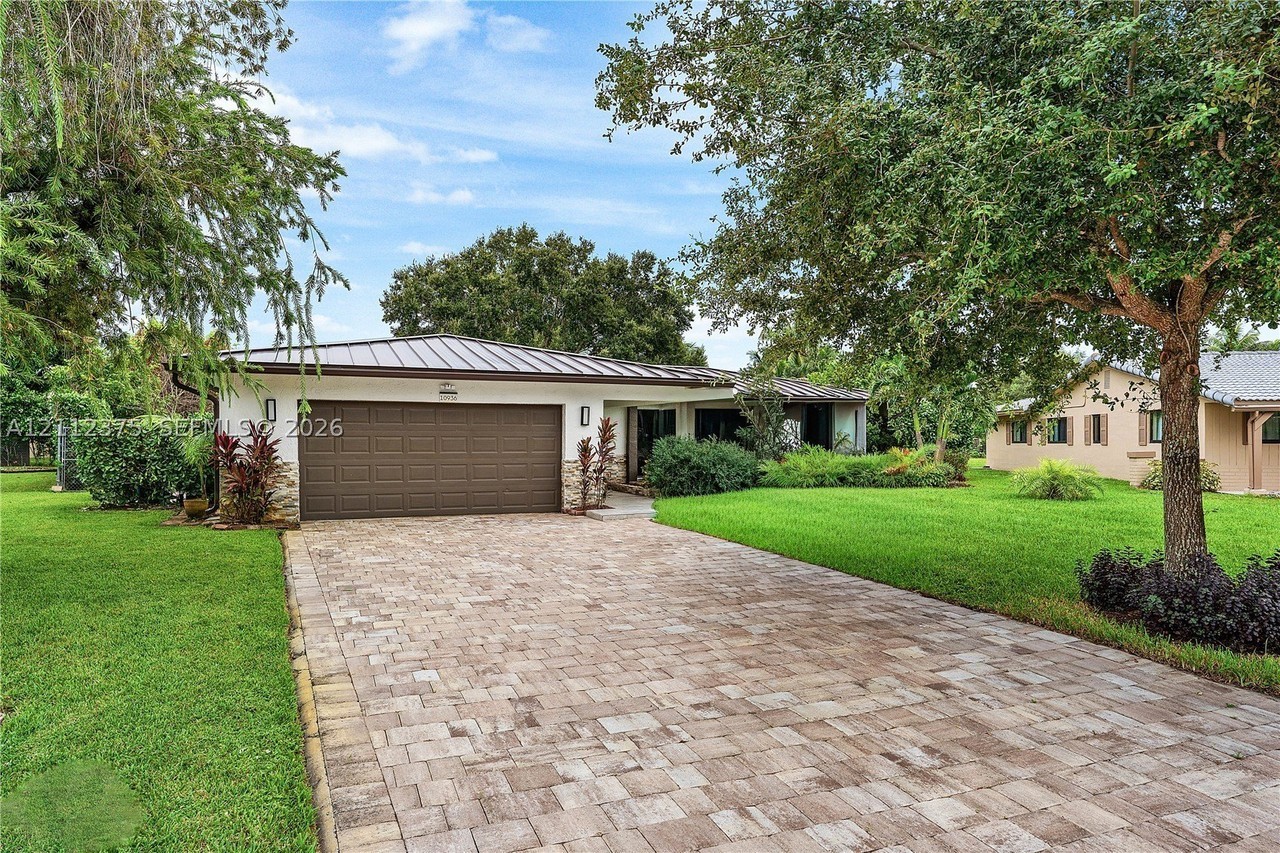 10936 Nw 41st Dr - Photo 2 of 50