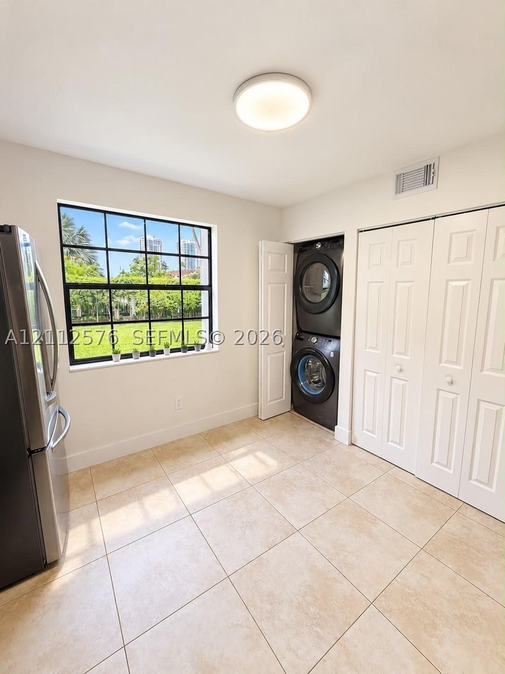 3552 Magellan Cir #126 - Photo 4 of 21