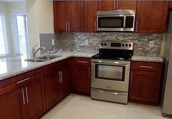 1921 Nw 46th St - Photo 2 of 3