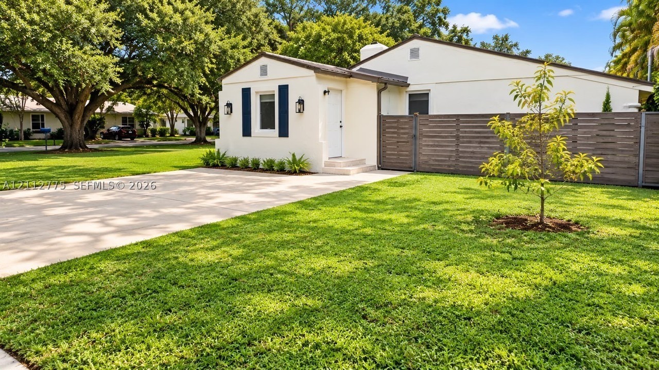 295 De Leon Dr - Photo 4 of 41