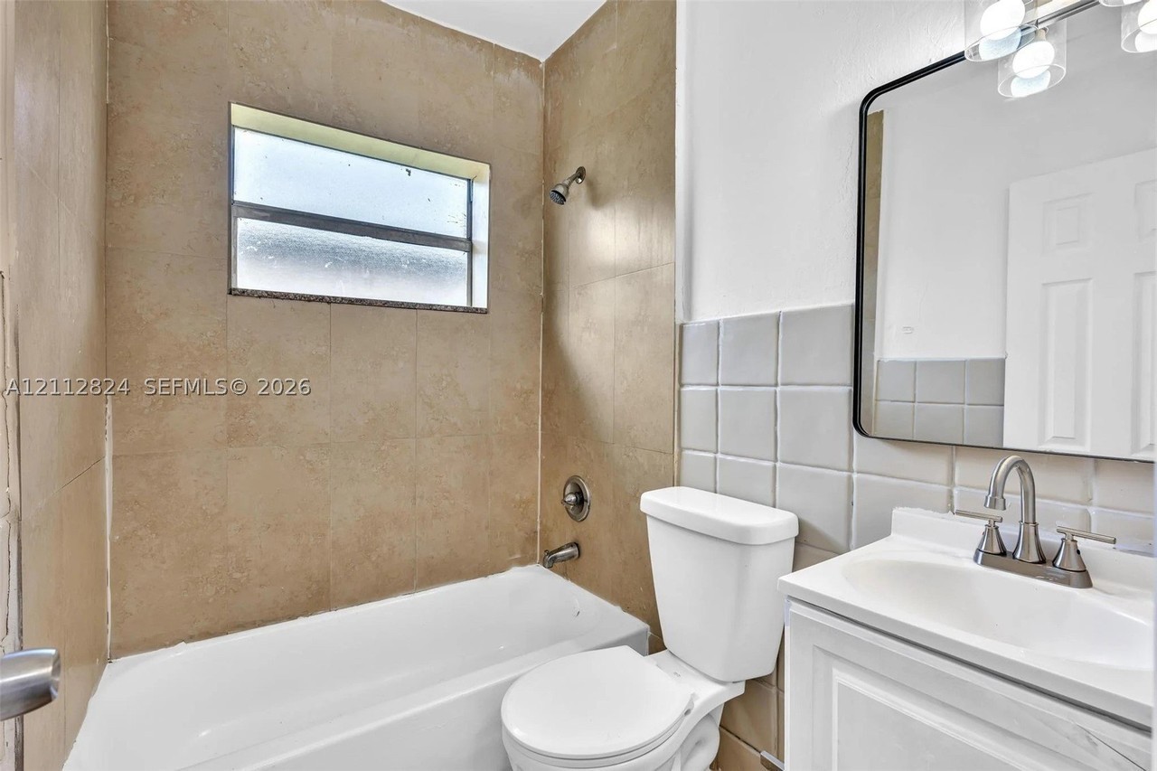 745 Nw 14th Ter #4 - Photo 3 of 3