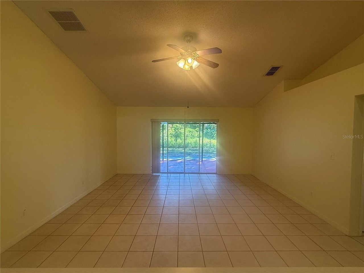 542 Timber Run Ln - Photo 3 of 9