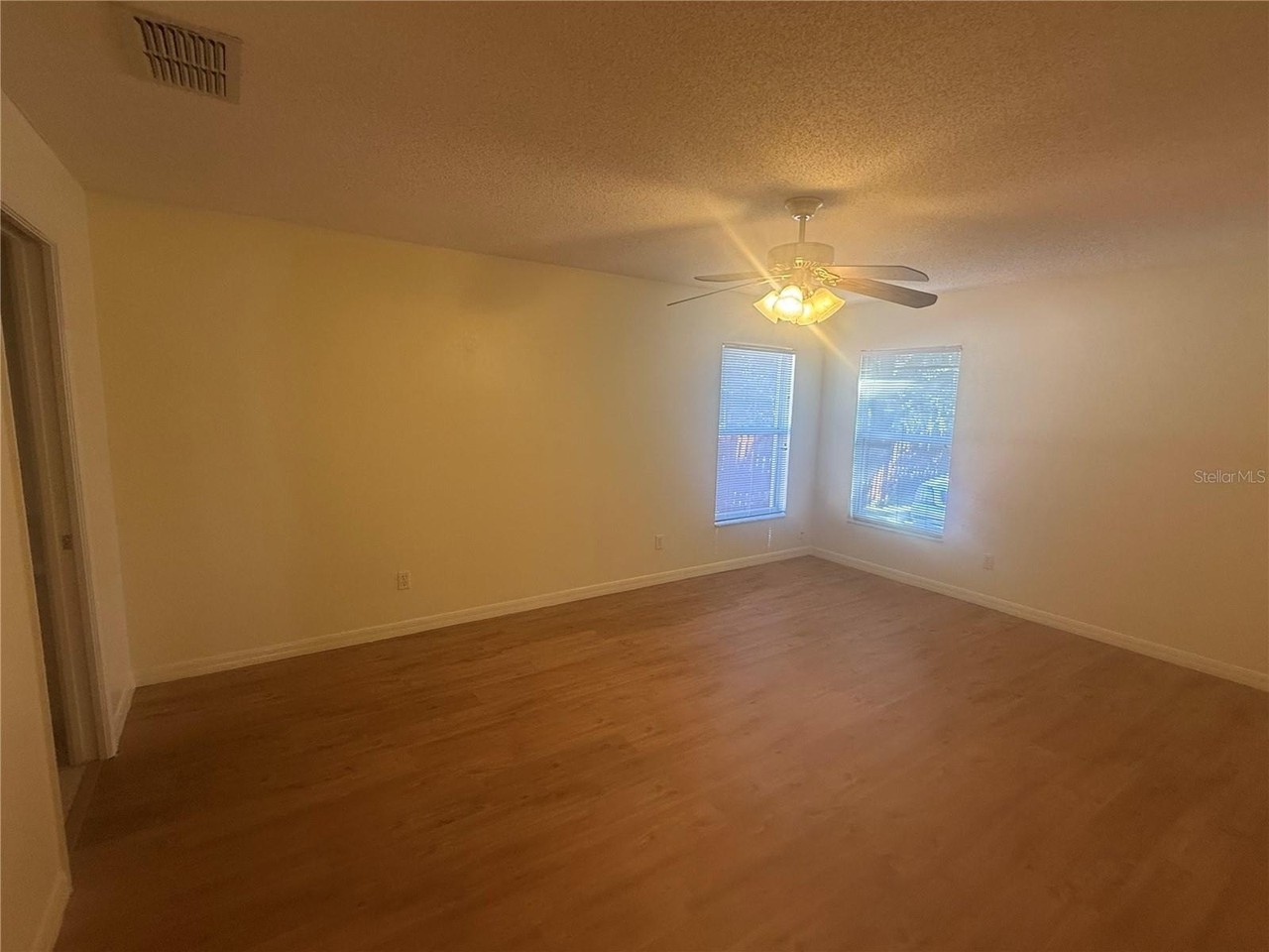 542 Timber Run Ln - Photo 4 of 9