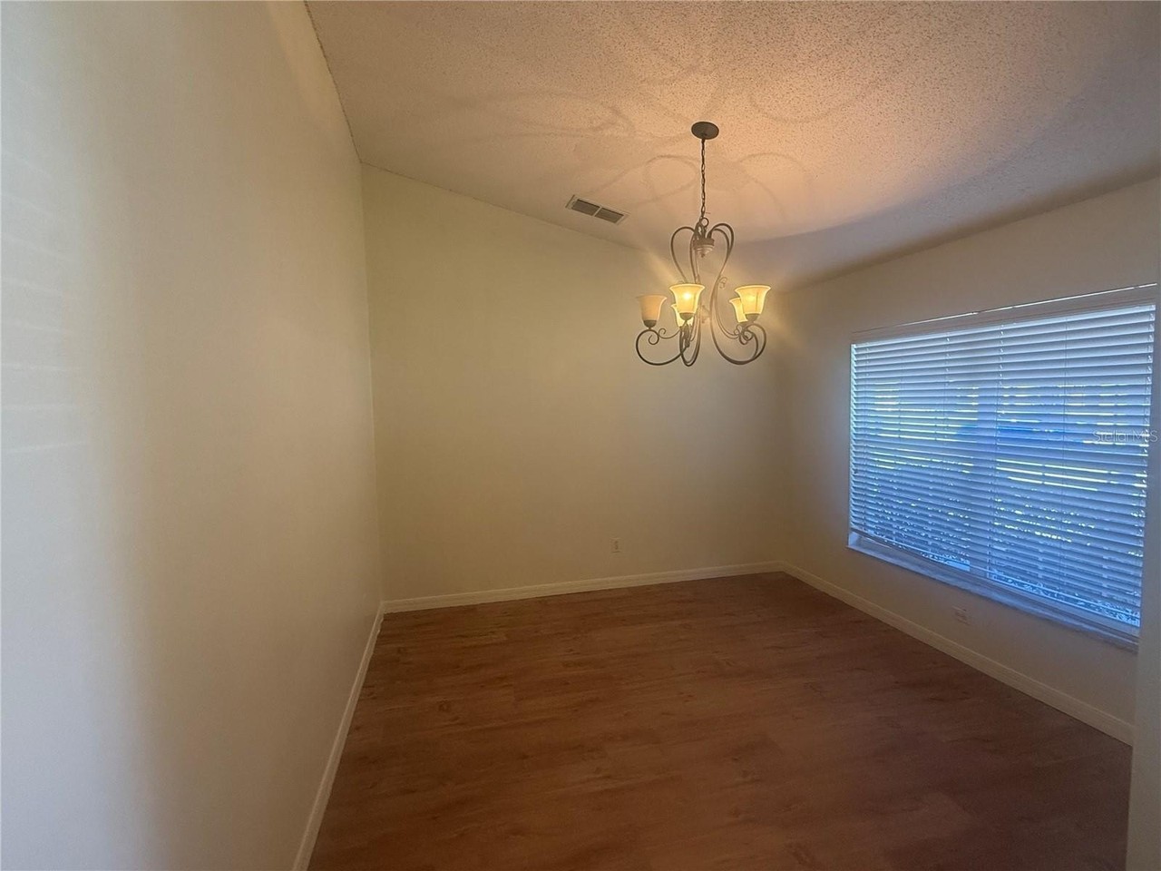 542 Timber Run Ln - Photo 5 of 9