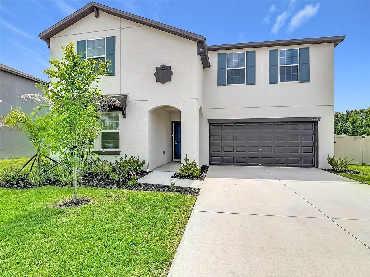 1633 Red Loop - Photo 2 of 50