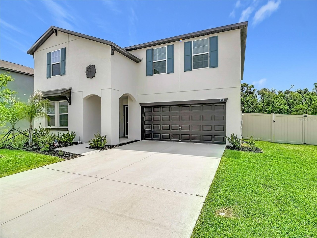 1633 Red Loop - Photo 3 of 50
