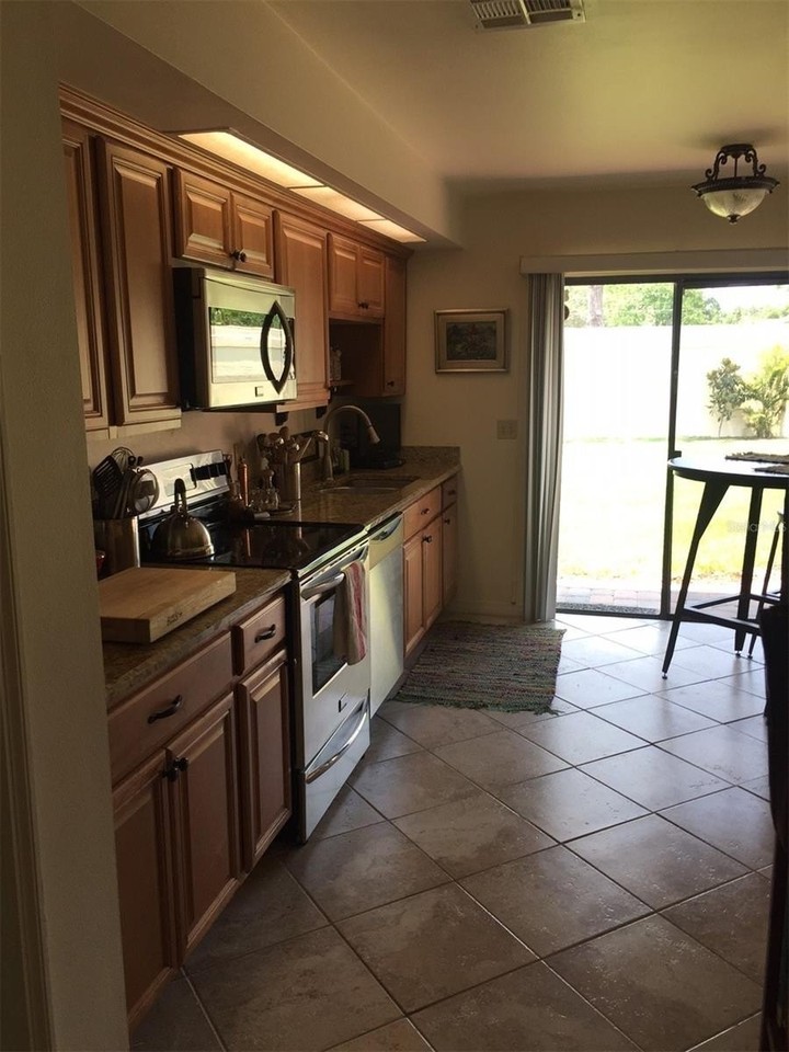 8103 N Ibiza Ct - Photo 4 of 16