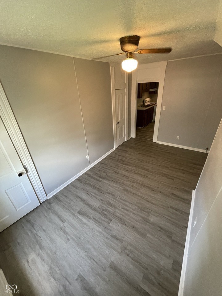 723 N Lebanon St - Photo 6 of 12