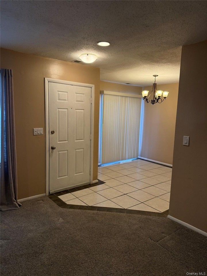 2505 Whispering Hls - Photo 5 of 9