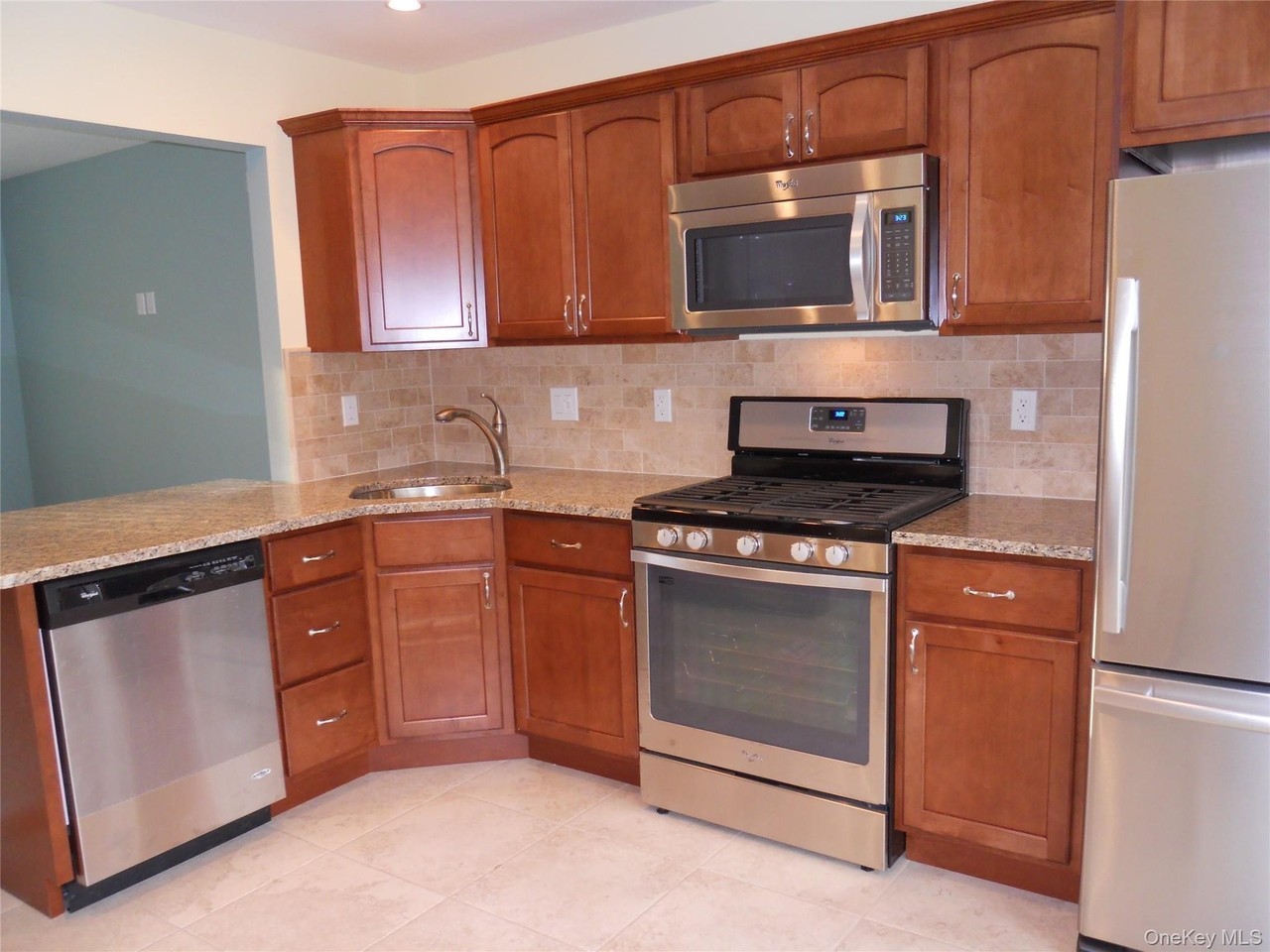 85 W 5th St - Photo 5 of 10