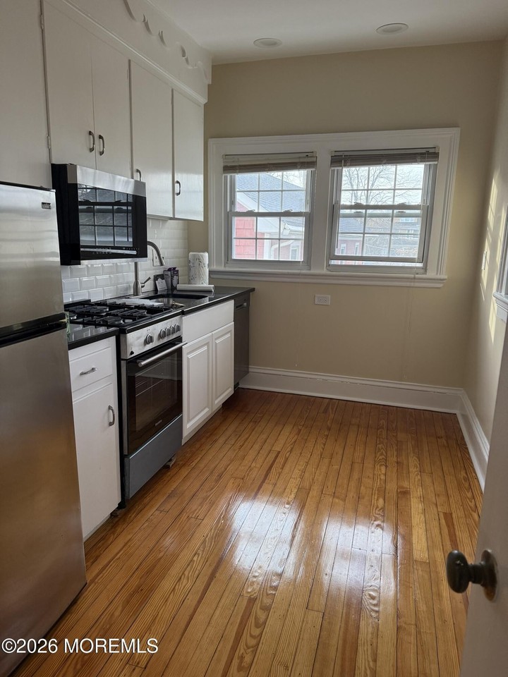 126 Lake Ave #2W - Photo 4 of 22