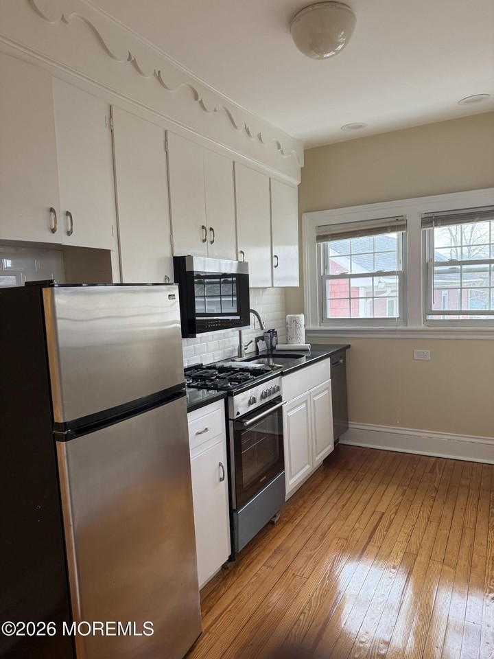 126 Lake Ave #2W - Photo 5 of 22