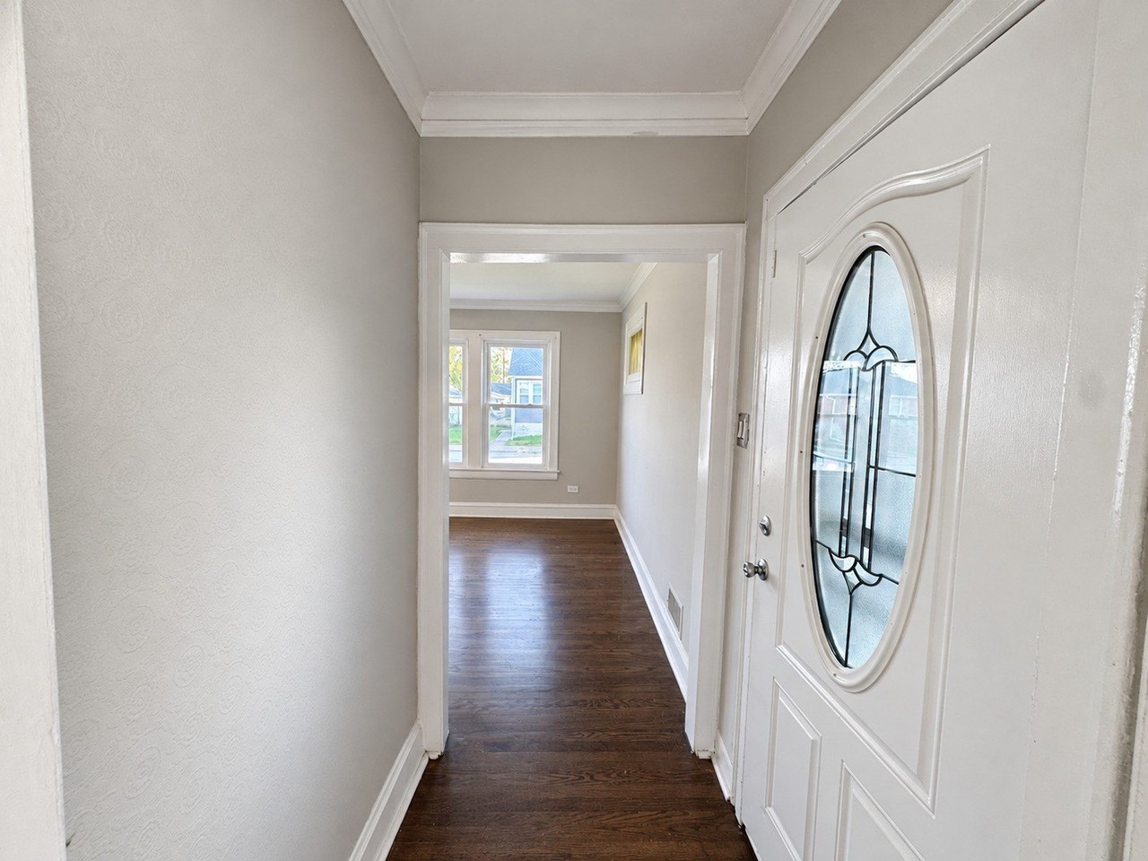 657 Freeland Ave - Photo 3 of 21