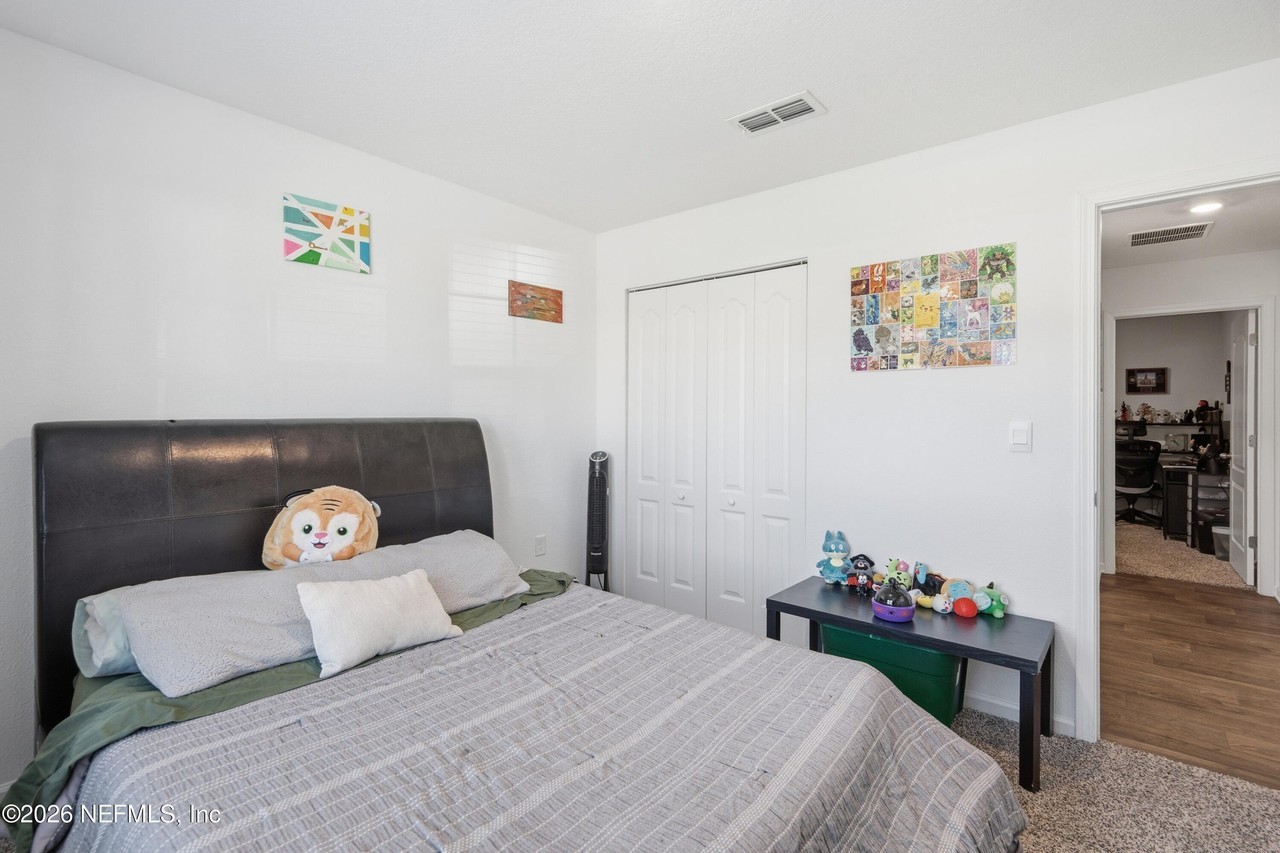 4356 Hemlock St - Photo 4 of 31