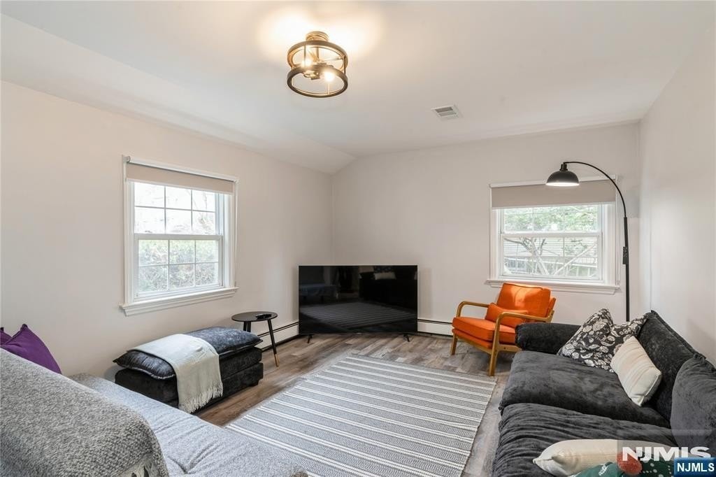 62 Valley Rd - Photo 2 of 33