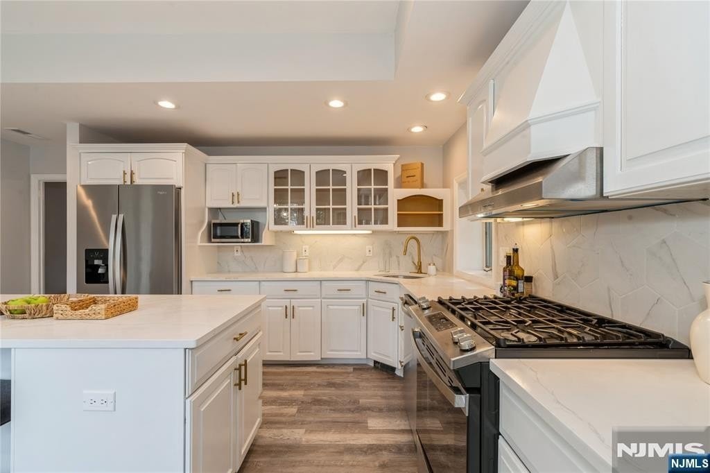 62 Valley Rd - Photo 5 of 33