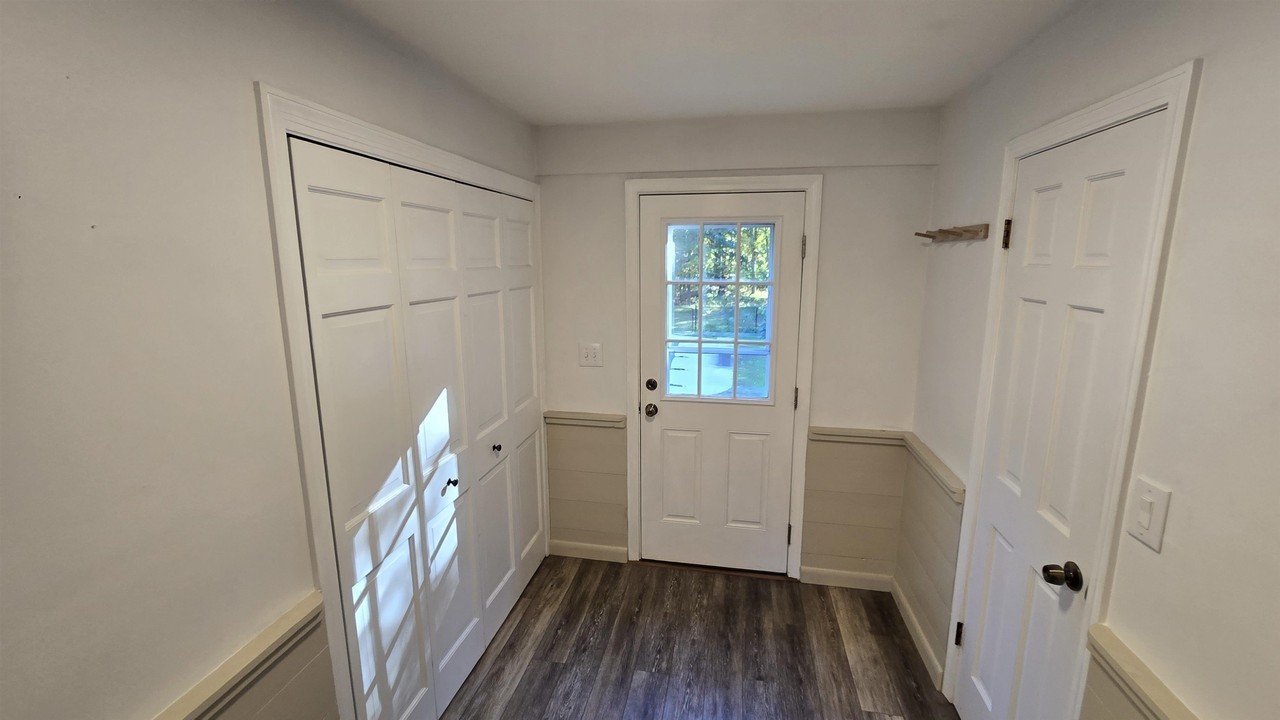 4 Huckleberry Ln - Photo 2 of 50