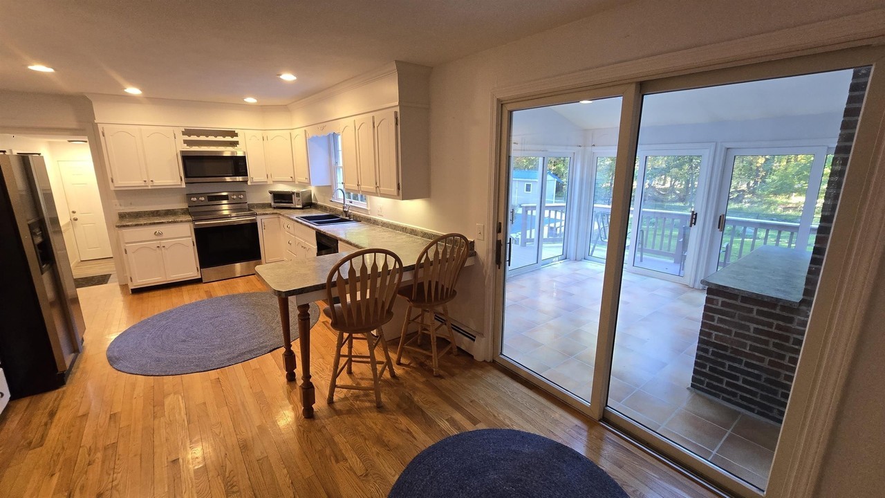 4 Huckleberry Ln - Photo 6 of 50