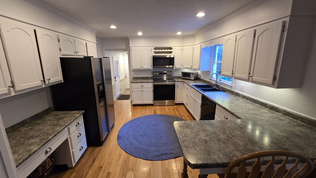 4 Huckleberry Ln - Photo 7 of 50