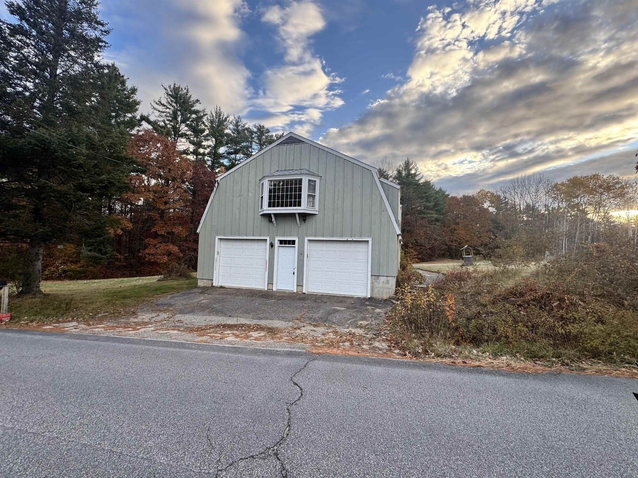 977 Dana Hill Rd