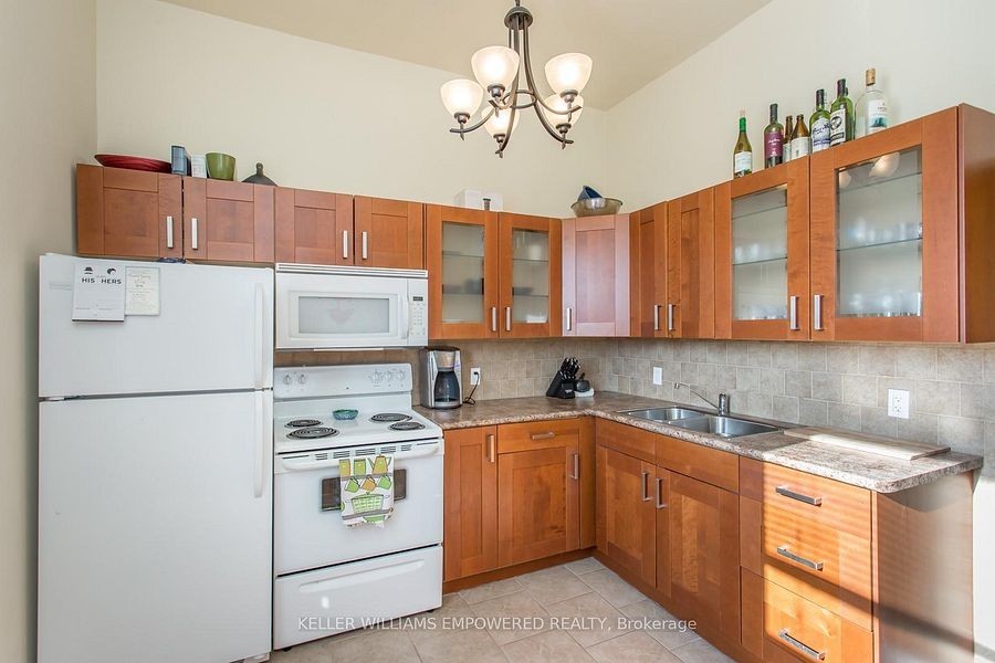 157 Argyle Street #3 - Photo 5 of 12