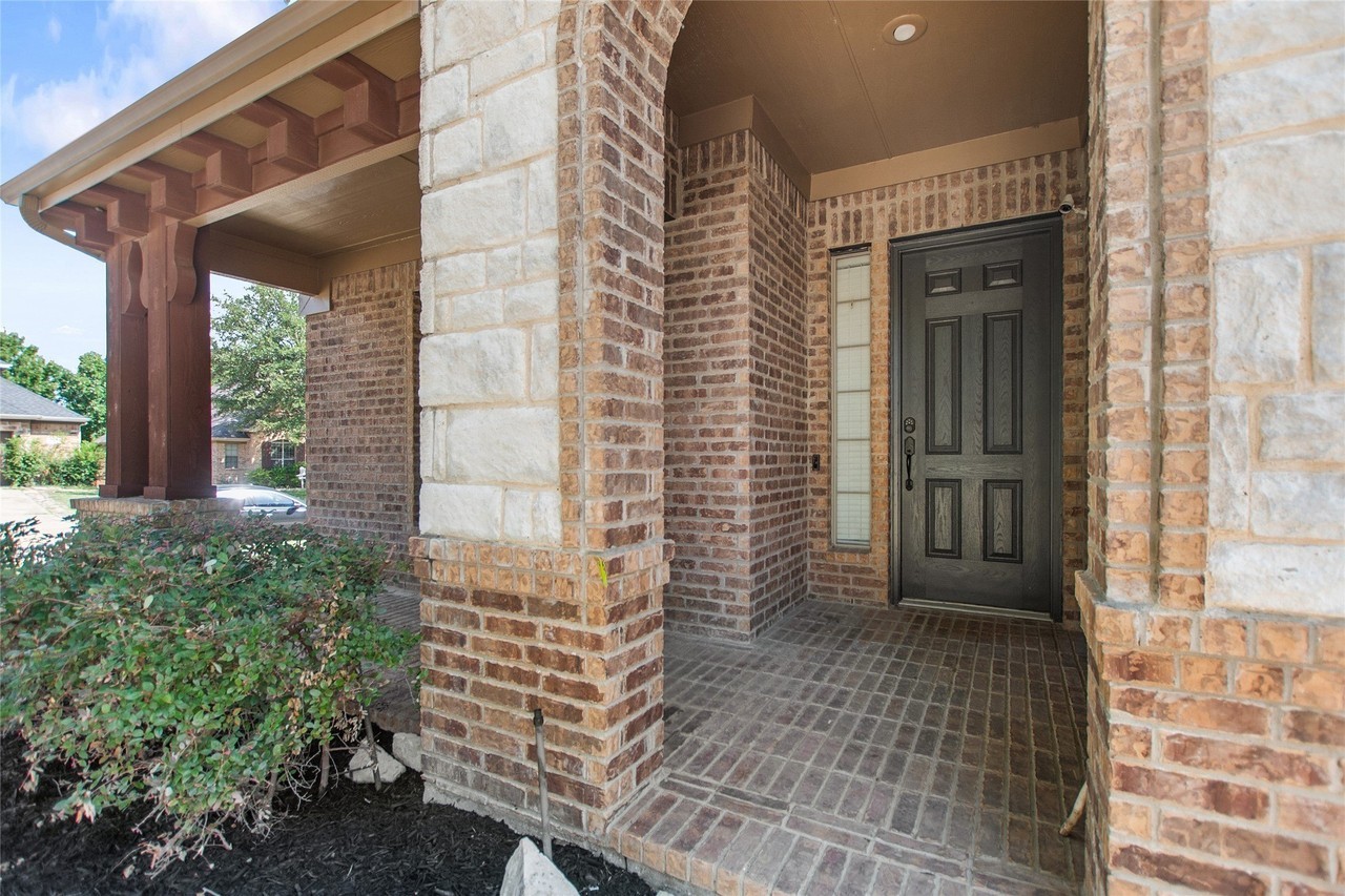 626 Louder Way - Photo 3 of 35