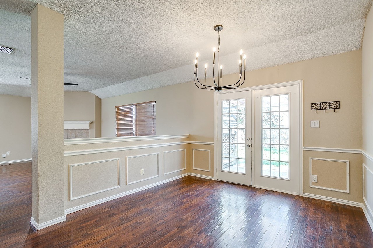 219 Aspen Loop - Photo 7 of 40