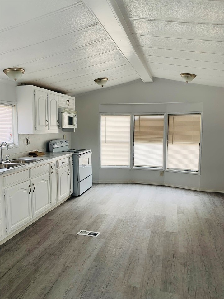 262 County Road 4852 - Photo 5 of 28